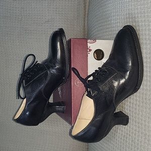 Oak Tree Farms Rustic Heels